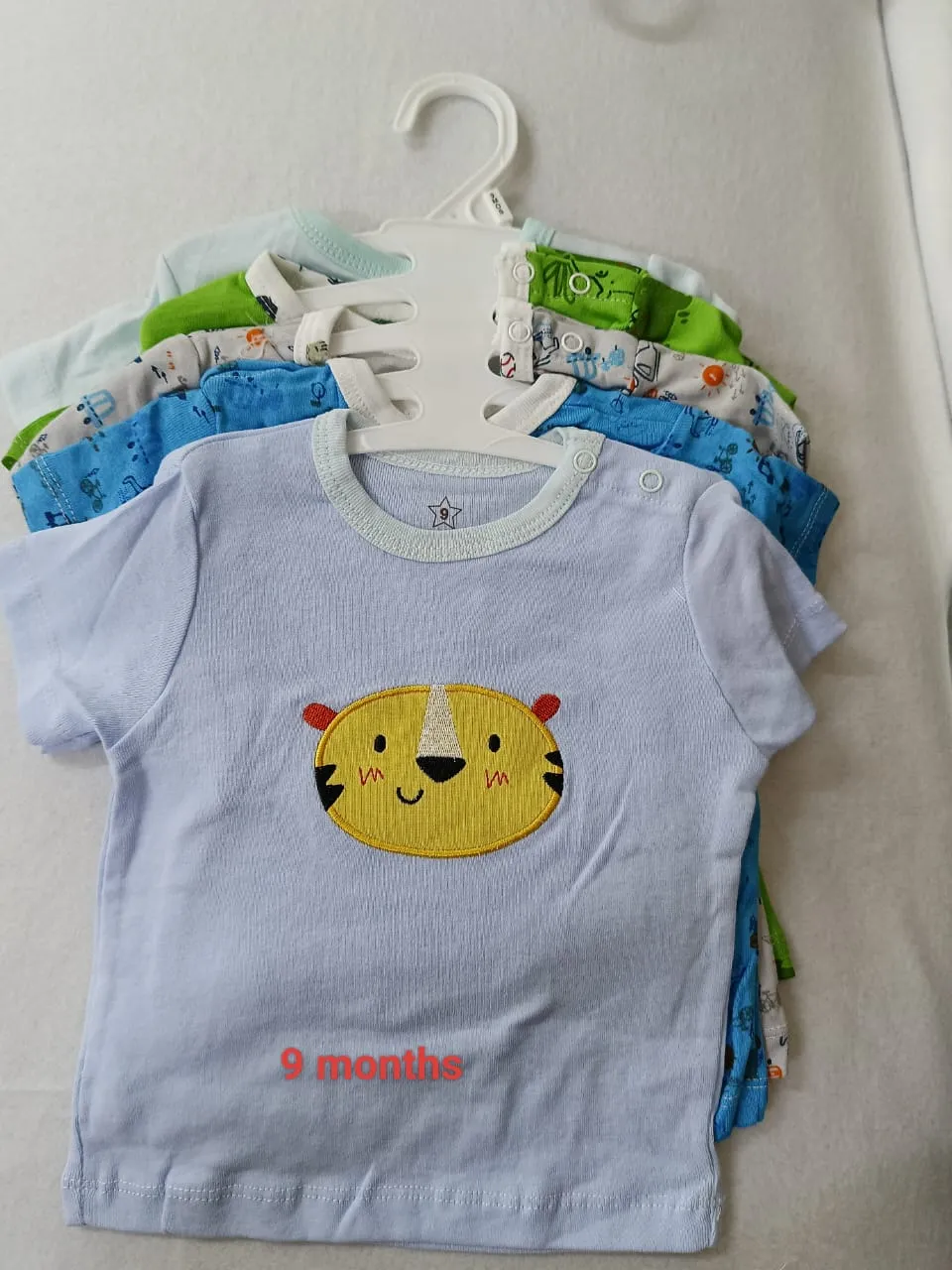 5 - Baby T-shirt Set : 9 Months