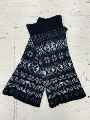 Aunty Mays Fair Isle Wrist Warmers