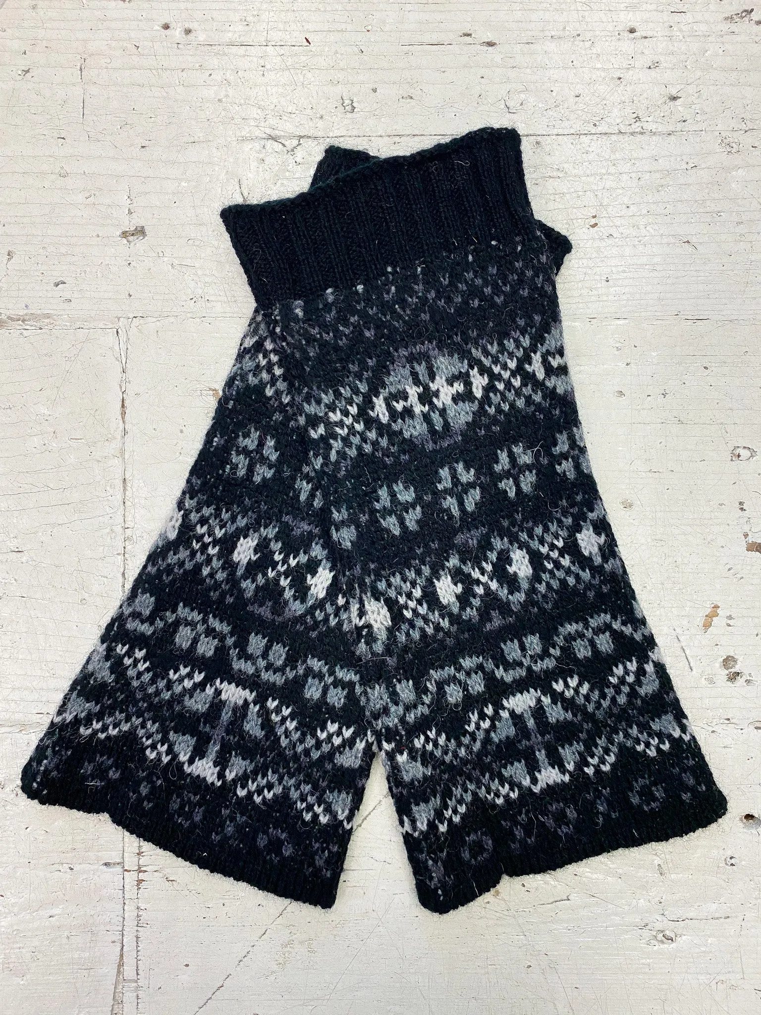 Aunty Mays Fair Isle Wrist Warmers
