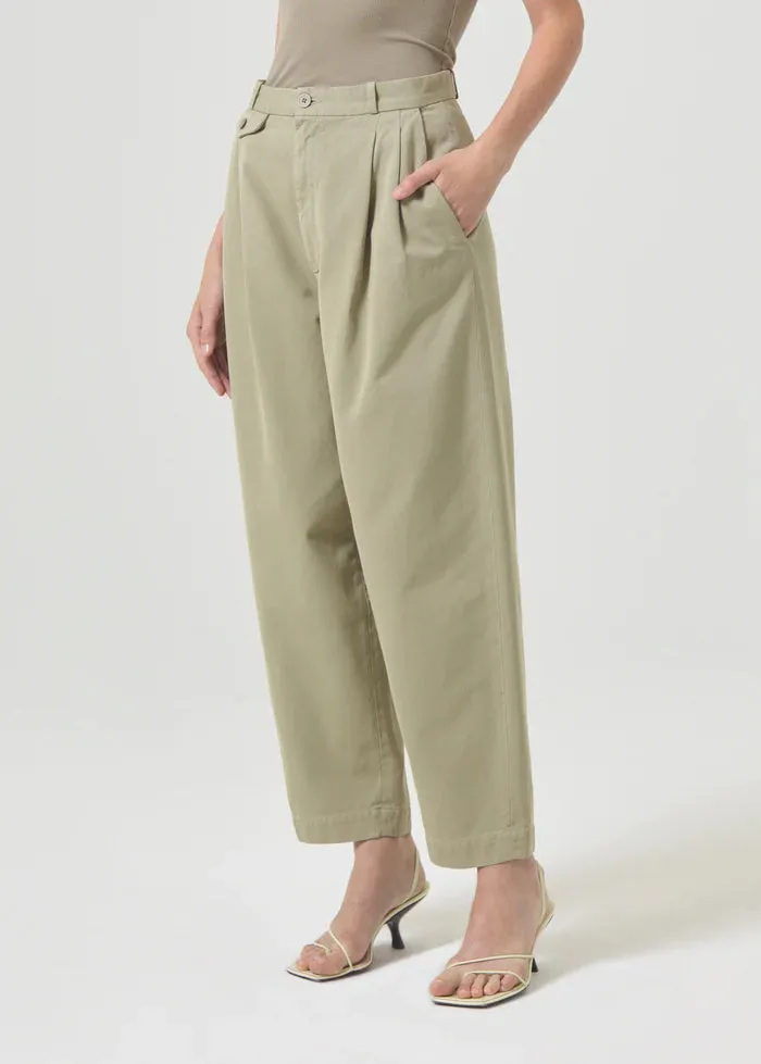 Becker Chino in Dill | Agolde