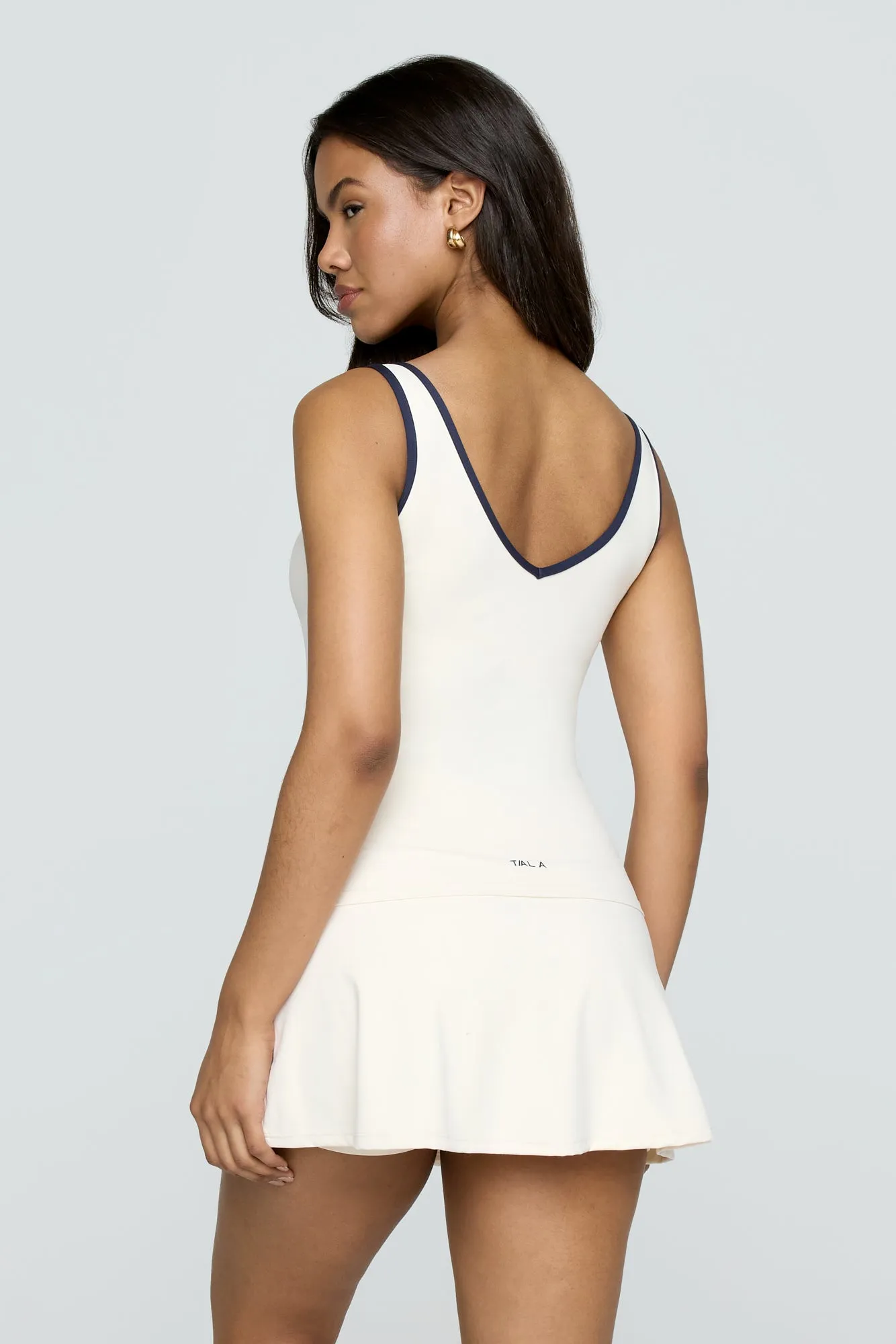 DayFlex Built-In Support Plunge Neck Vest - Buttermilk And Navy