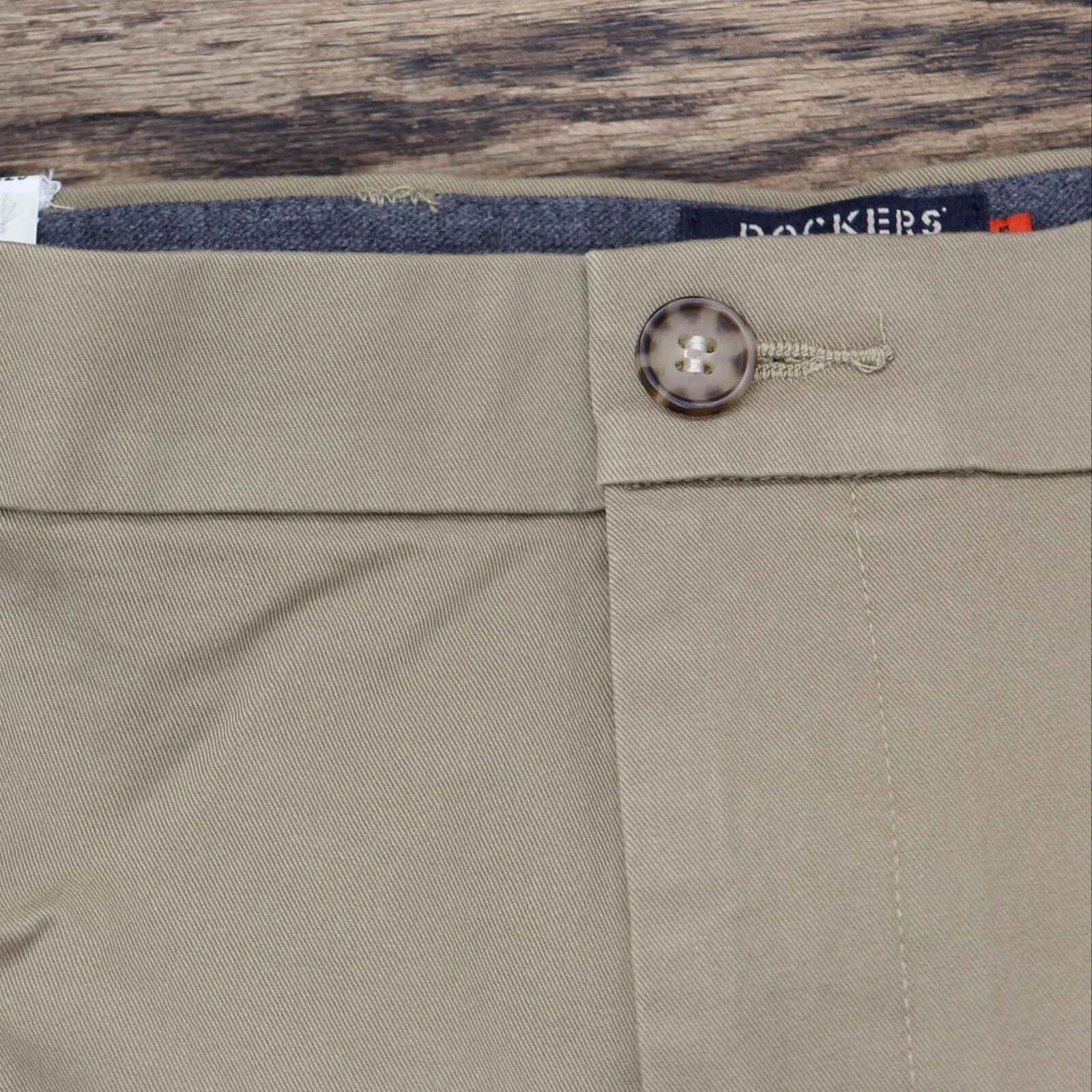 Dockers Men's Workday Smart 360 Flex Classic Fit Khaki Stretch Pants 399830001