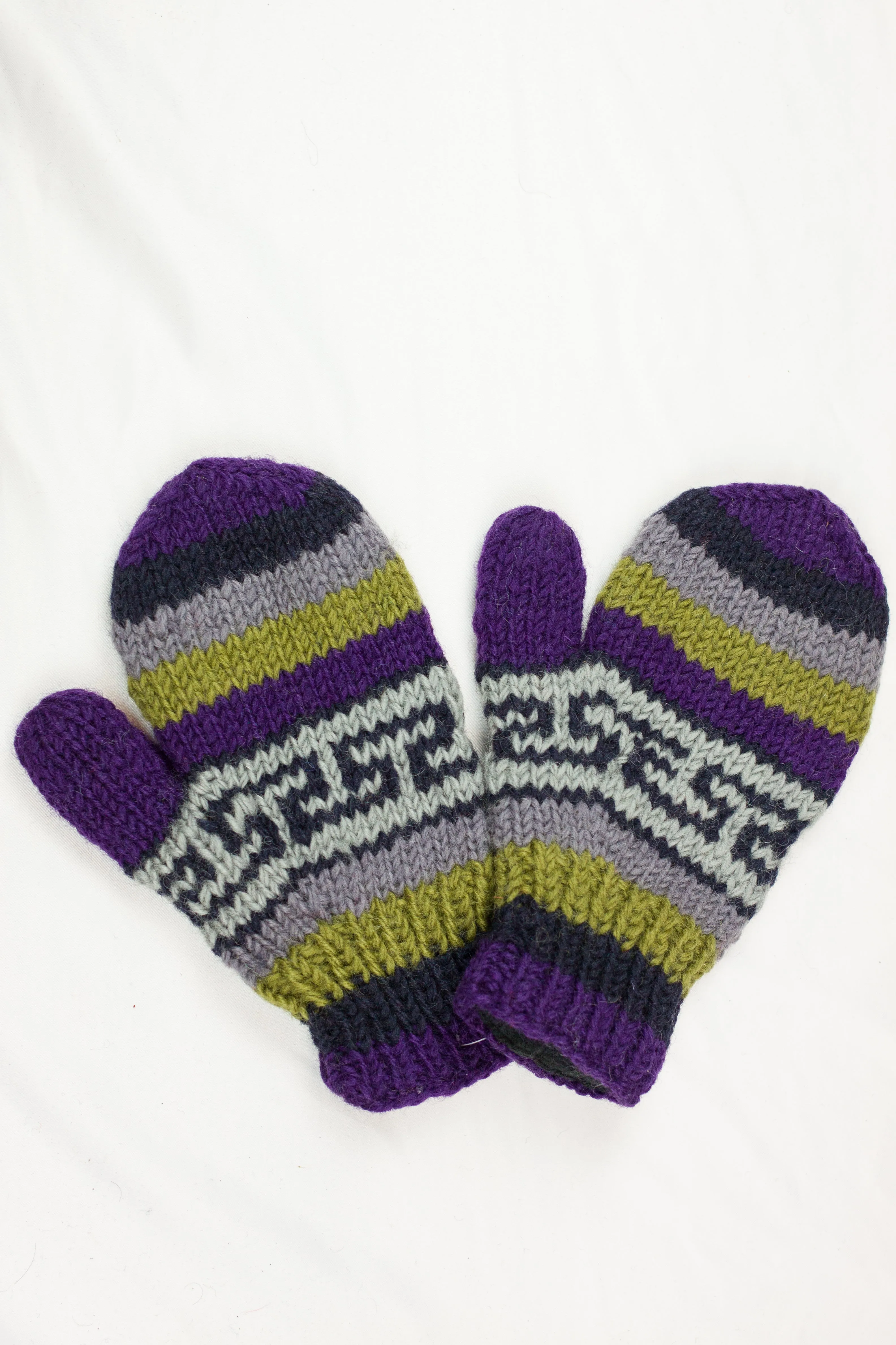 Hand knitted woolen mitten with soft fleece liner - unisex