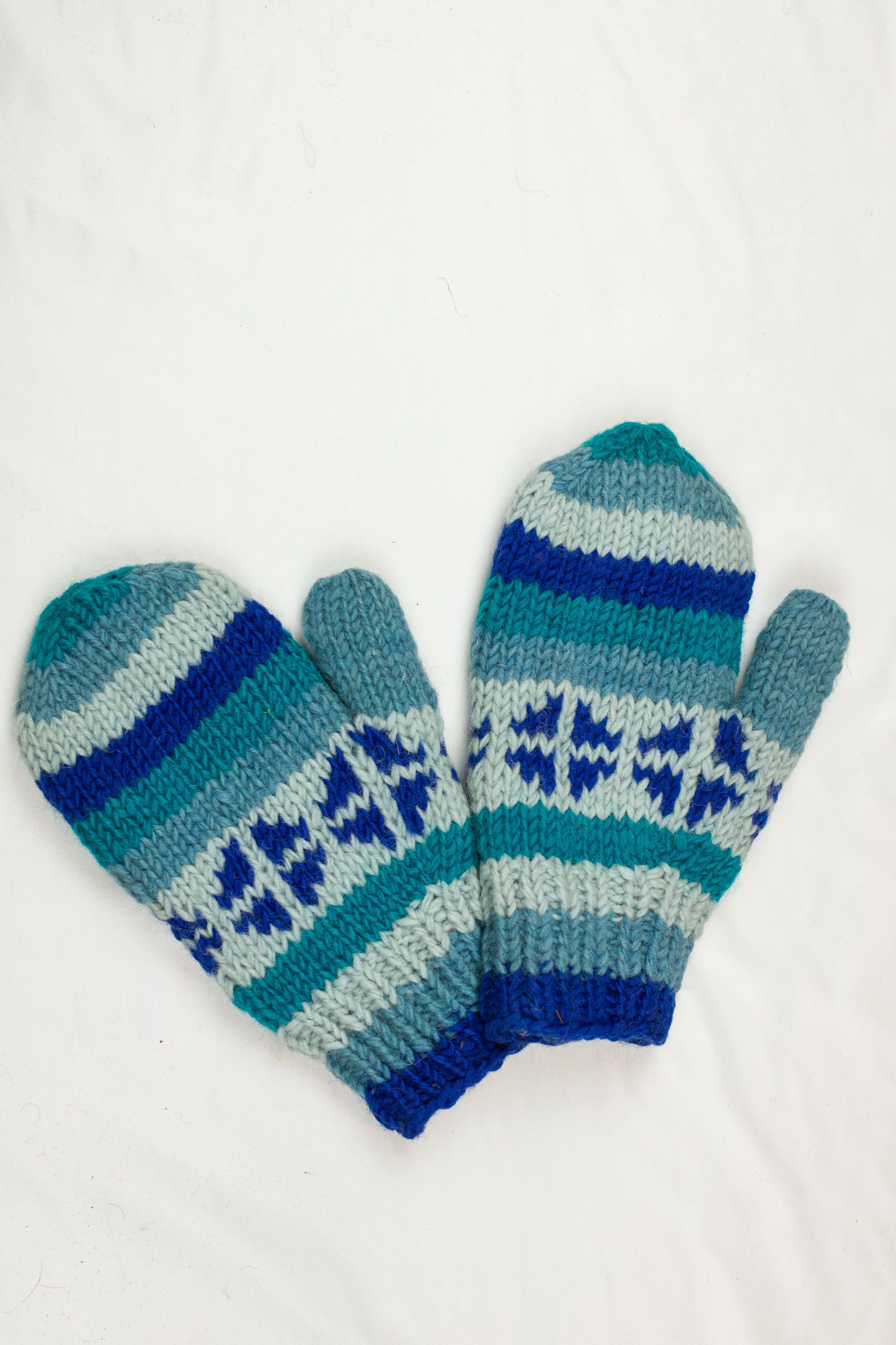 Hand knitted woolen mitten with soft fleece liner - unisex