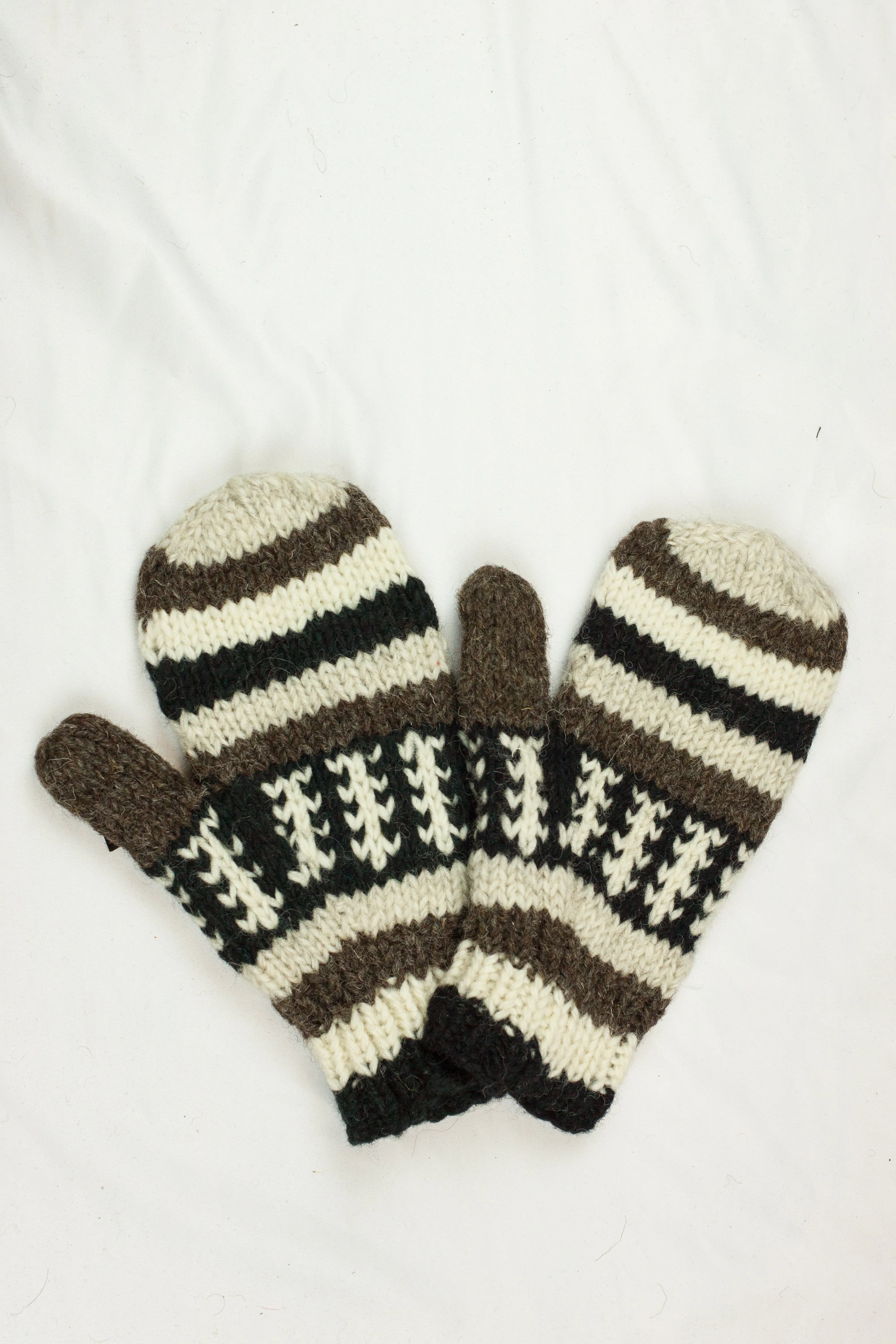 Hand knitted woolen mitten with soft fleece liner - unisex