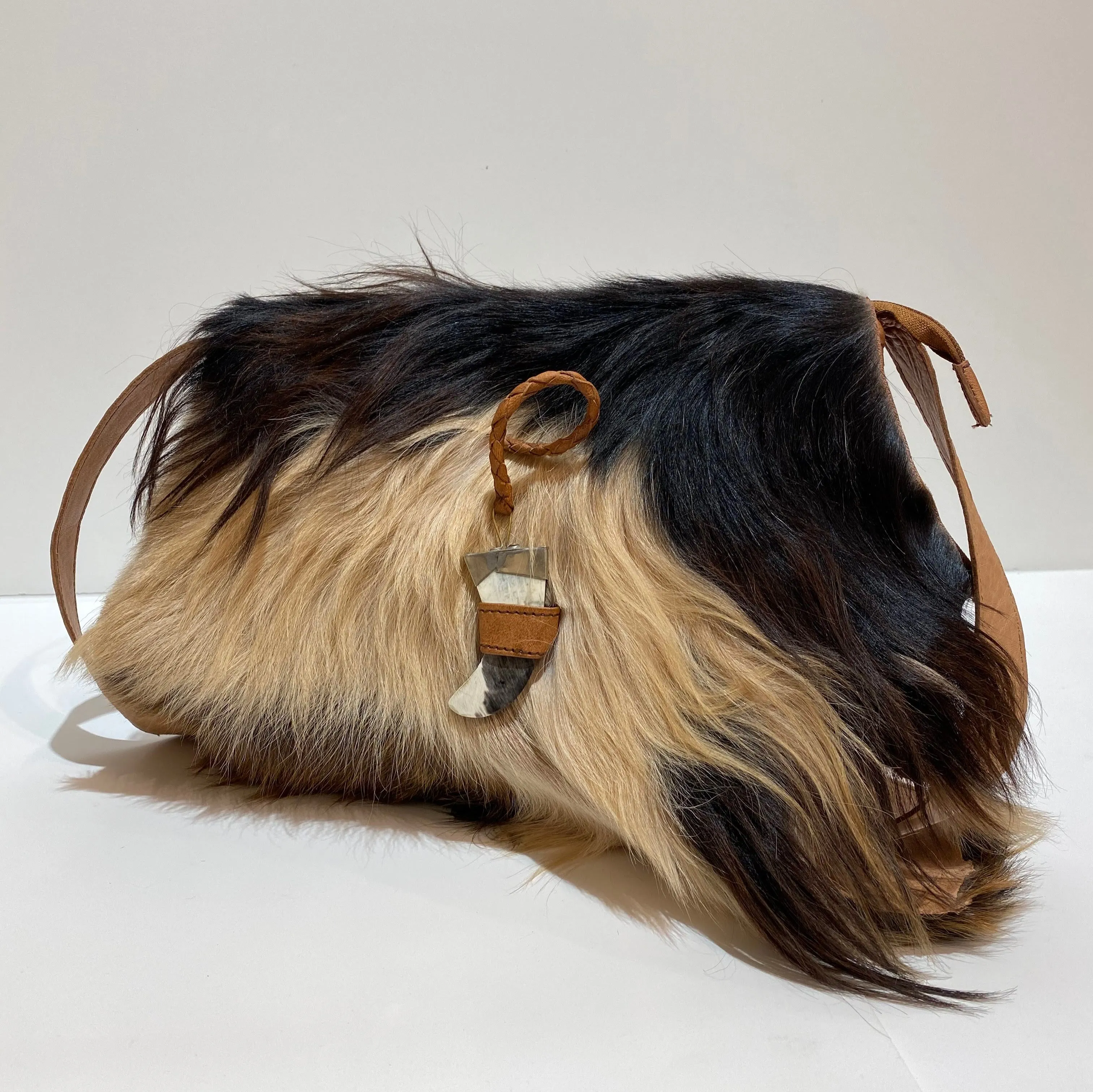 LARGE HIDE CROSSBODY