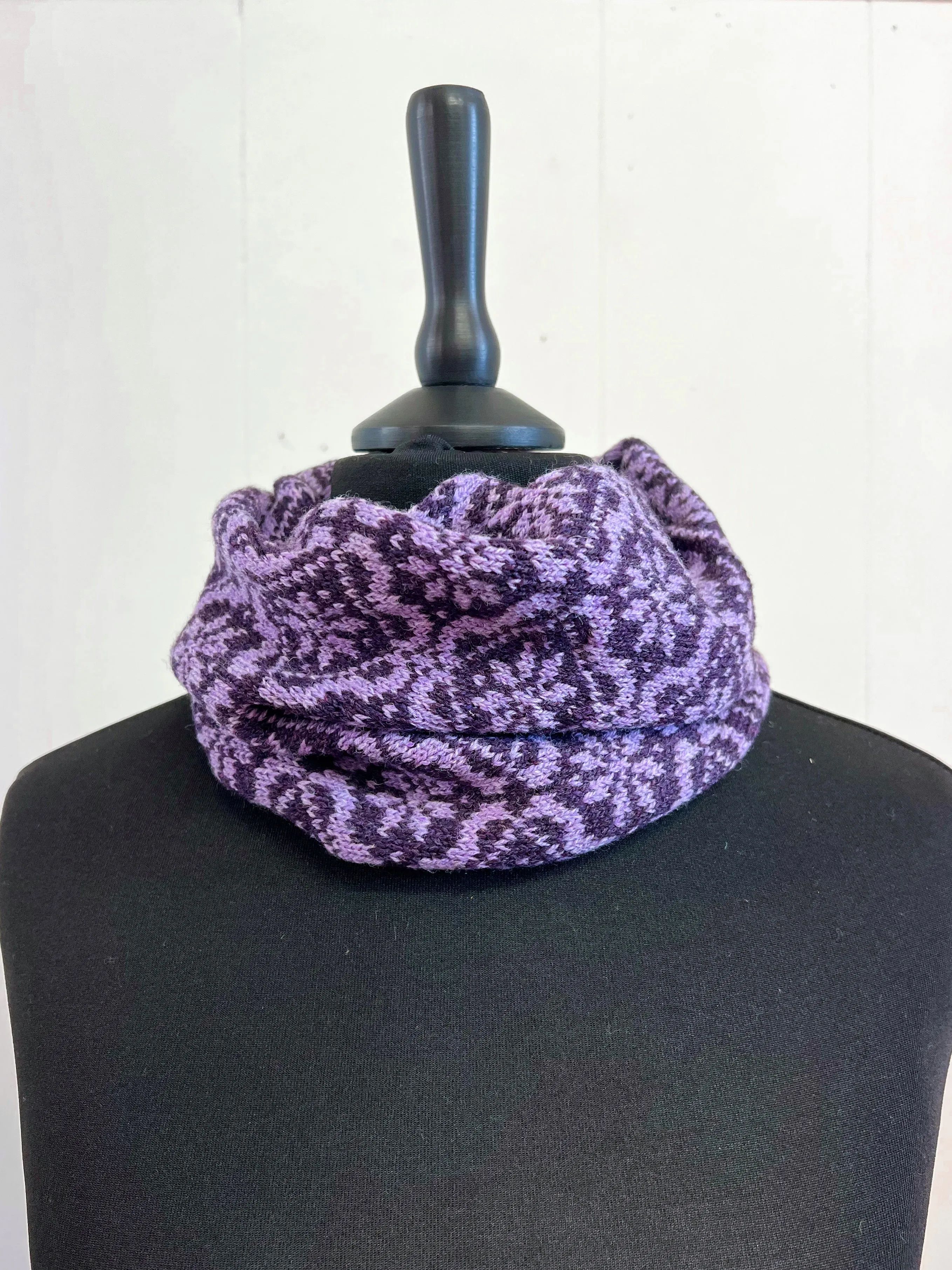 Lizzie's Fair Isle Snood
