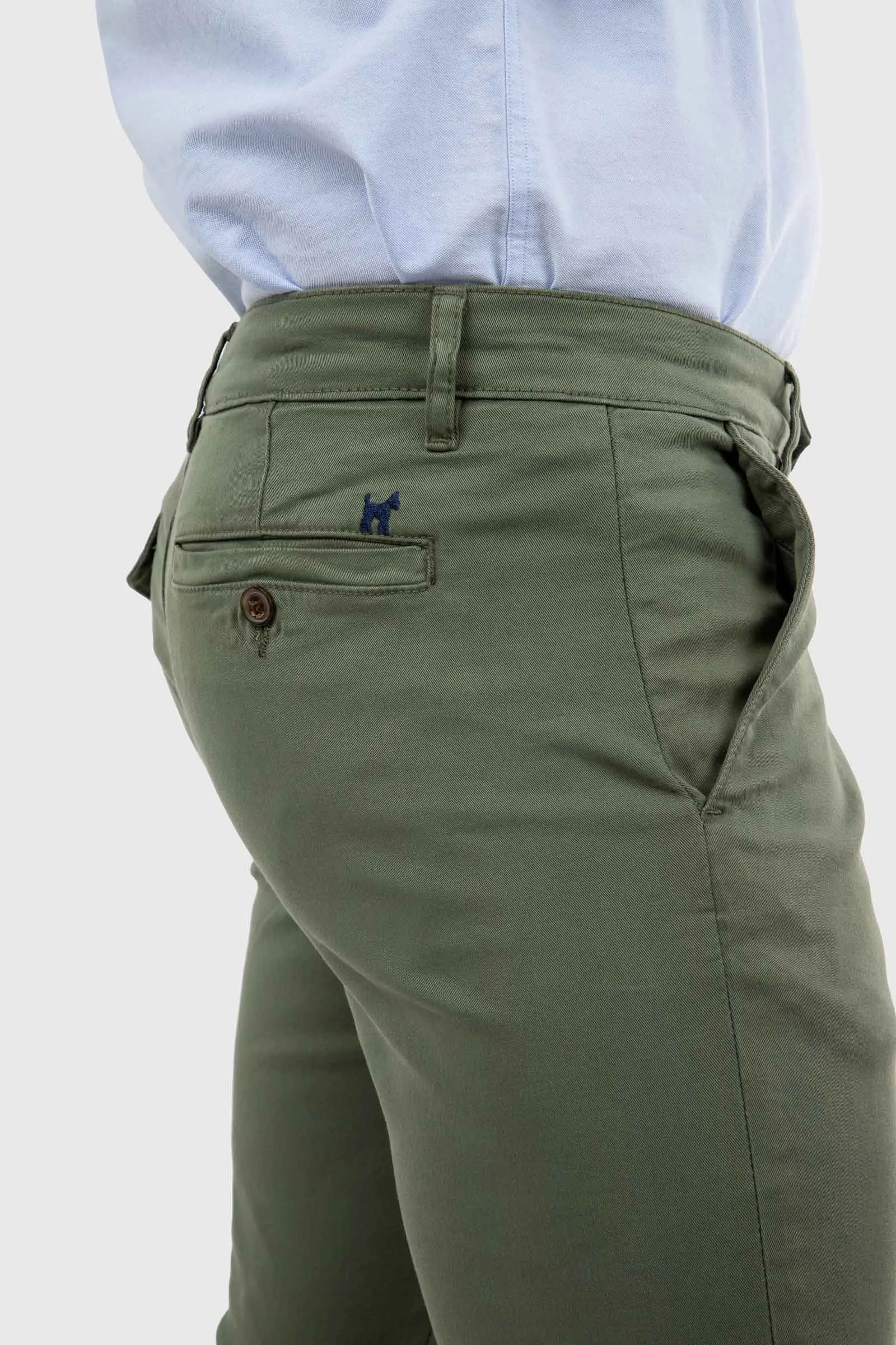 Pantalón Chino Slim Khaki
