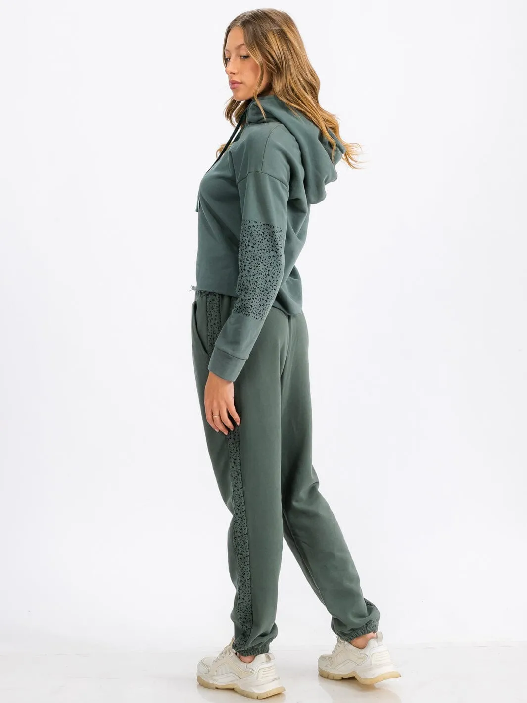 WOMEN'S LONG SLEEVE RAW EDGE HOODED PULLOVER SWEATER